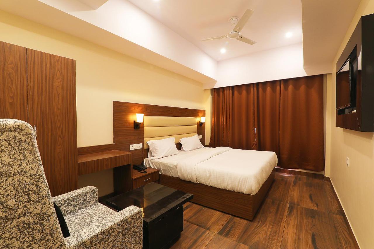 Fabhotel Blueark Lucknow Exterior photo